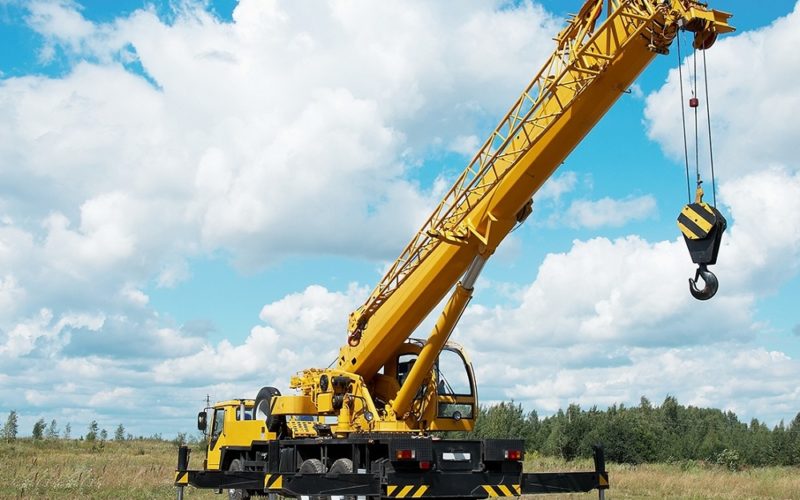 Cranes, Pulleys, Hoists, Forklifts & Lifting Machines