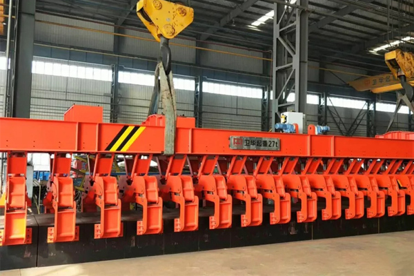 Crane Attachments, Lifting Hooks, Chains & Clamps and Clamping Equipment