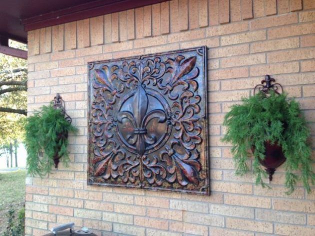 Outdoor Wall Hanging