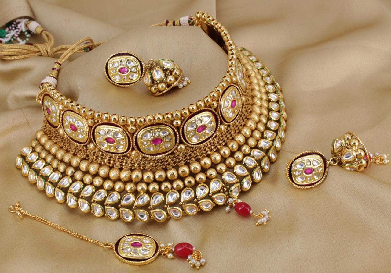 Kundan Gold Necklace Set